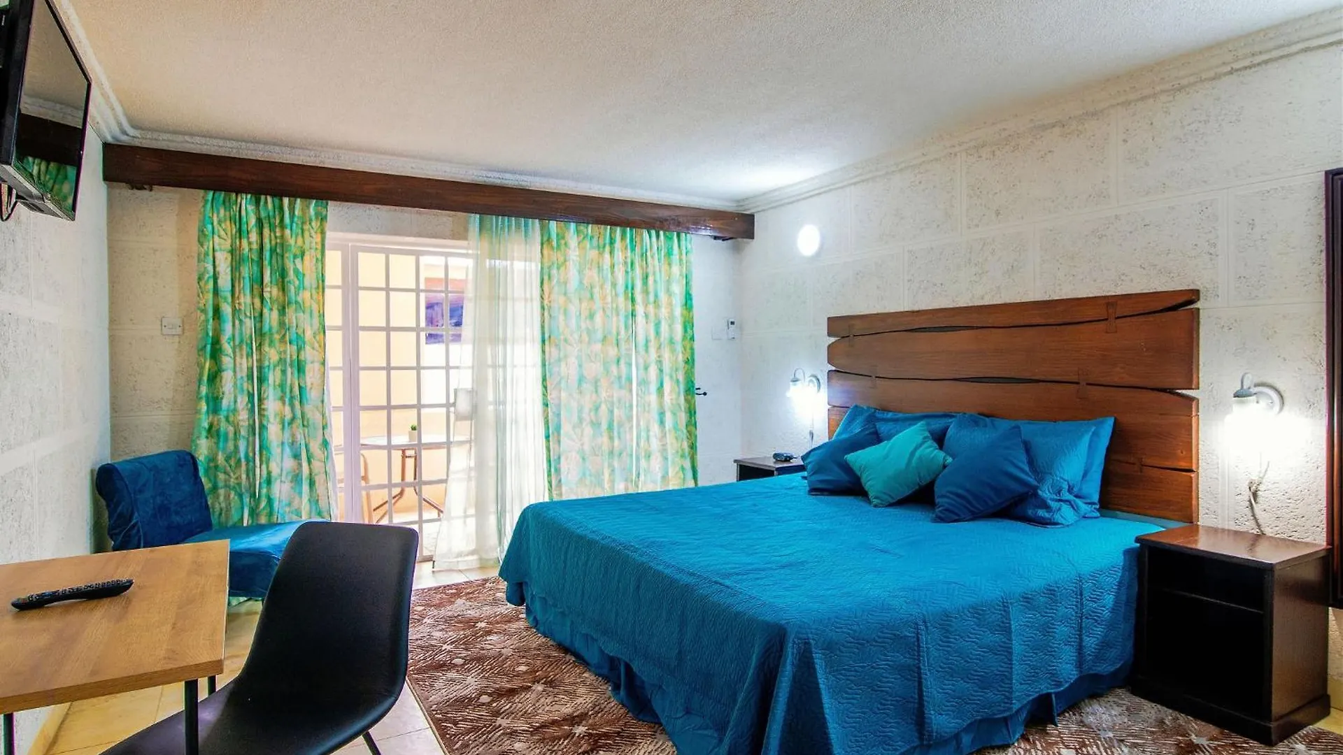 Carambola Hotel With Pool Access, Steps To Beach Christ Church Barbados