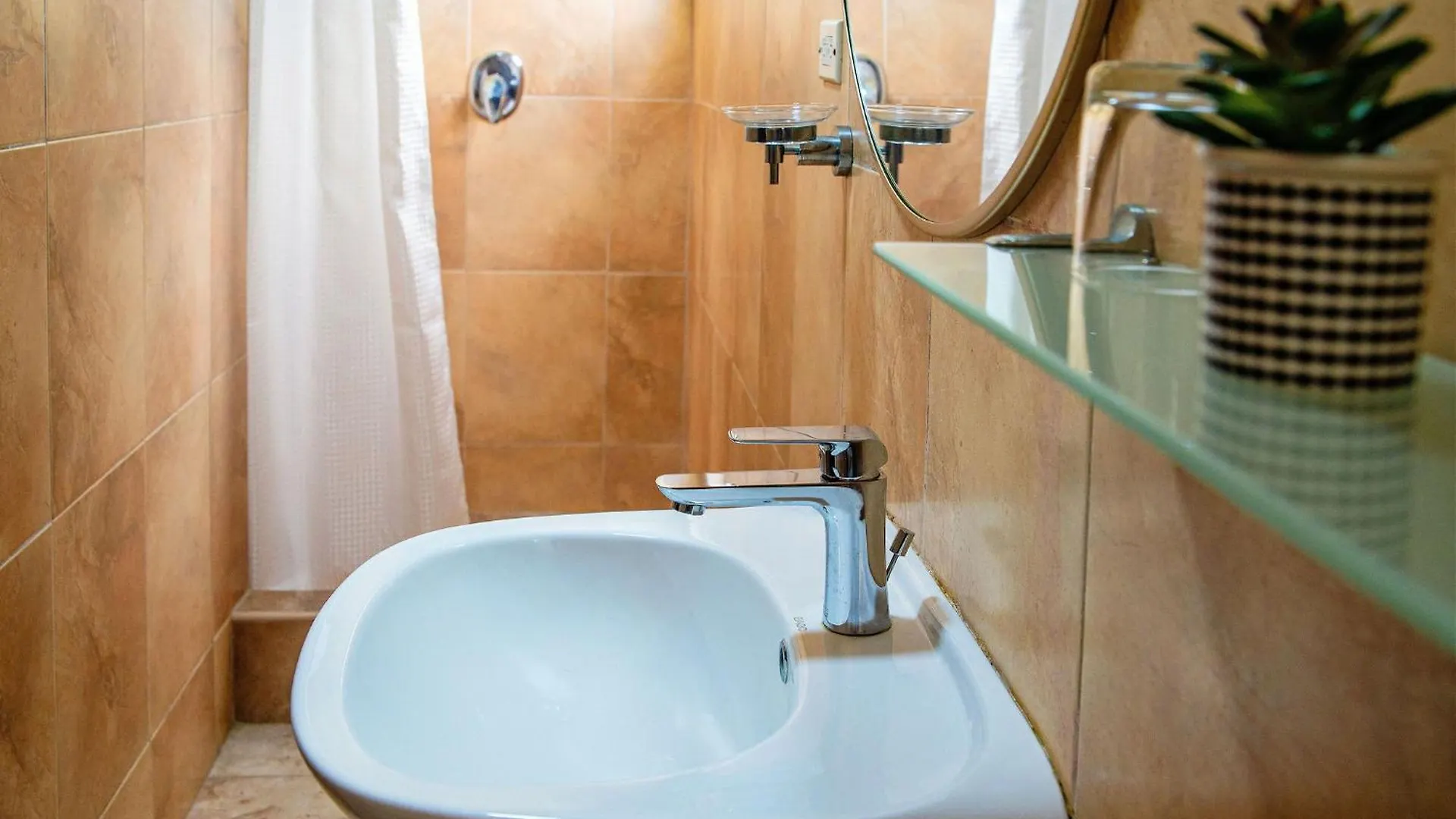 Carambola Hotel With Pool Access, Steps To Beach Christ Church Apartment
