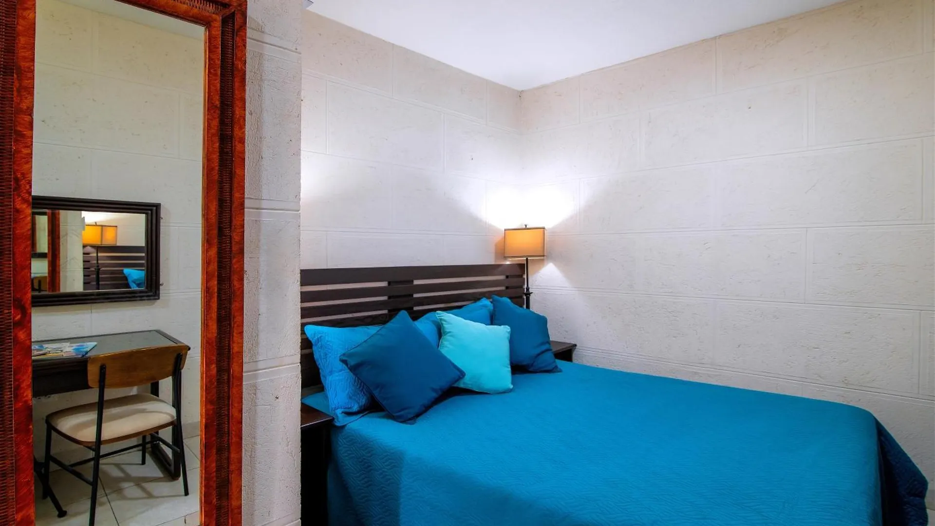 Carambola Hotel With Pool Access, Steps To Beach Christ Church Barbados