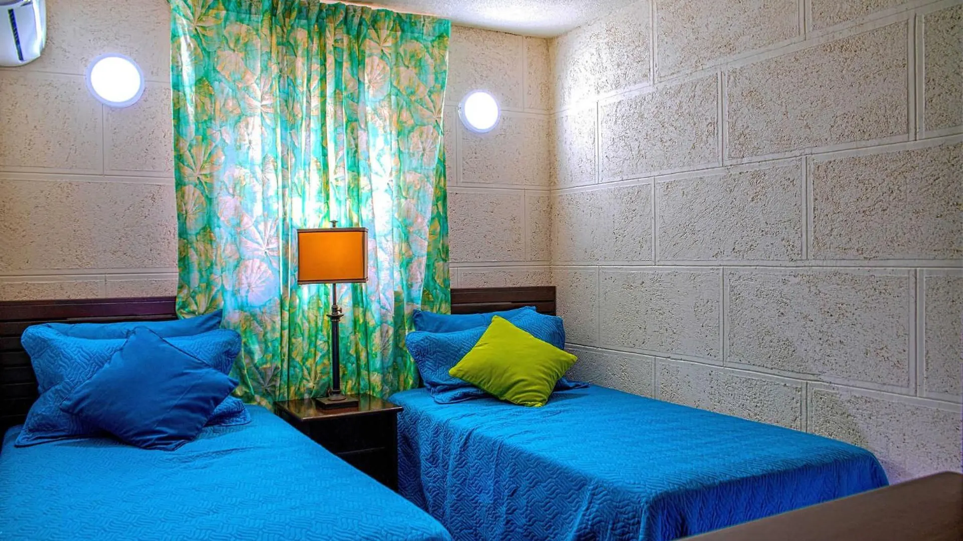 Carambola Hotel With Pool Access, Steps To Beach Christ Church 0*,  Barbados