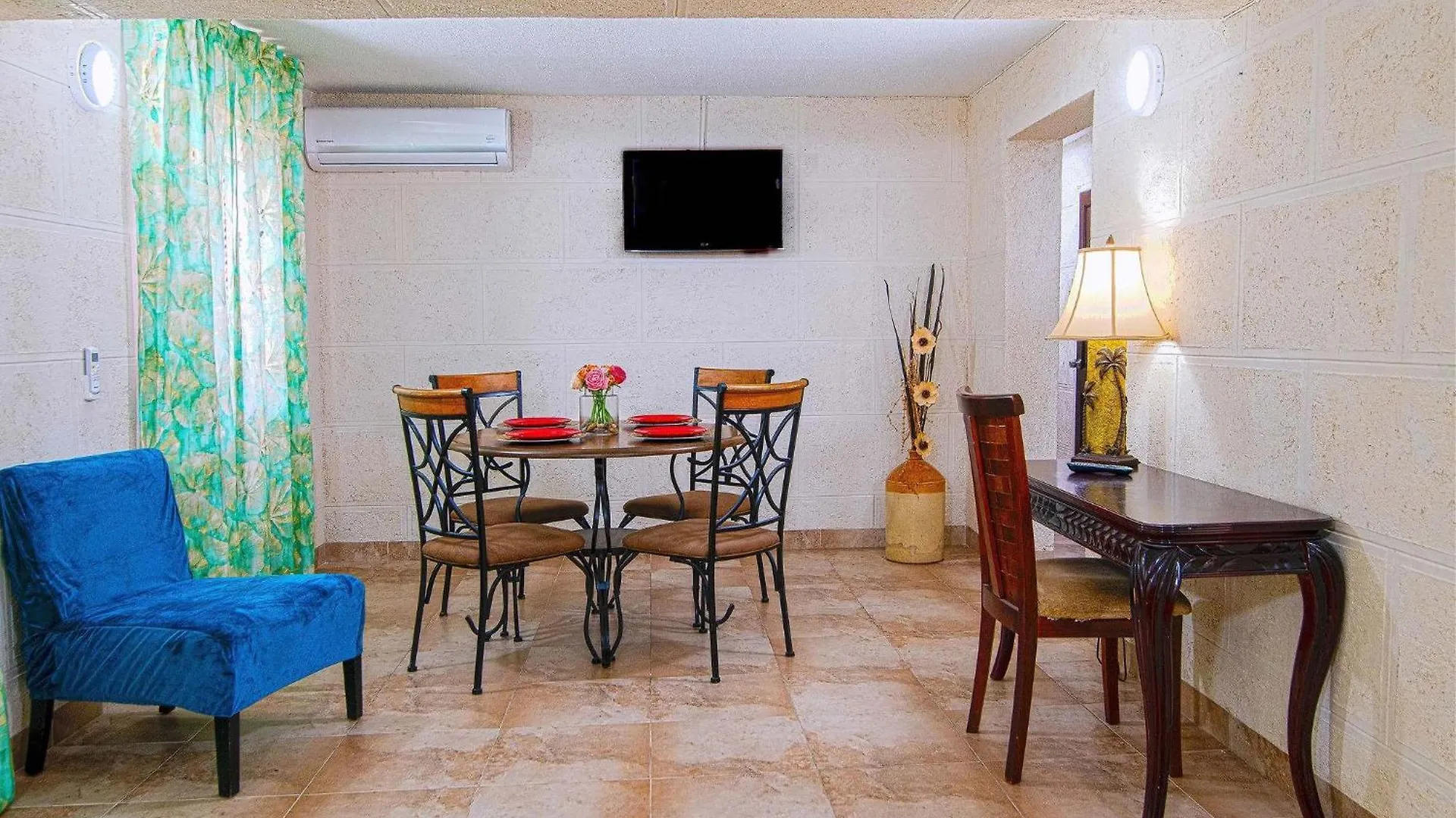 Carambola Hotel With Pool Access, Steps To Beach Christ Church 0*,  Barbados