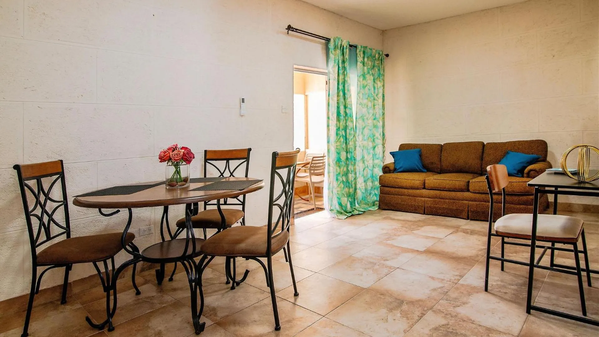 Carambola Hotel With Pool Access, Steps To Beach Christ Church 0*,
