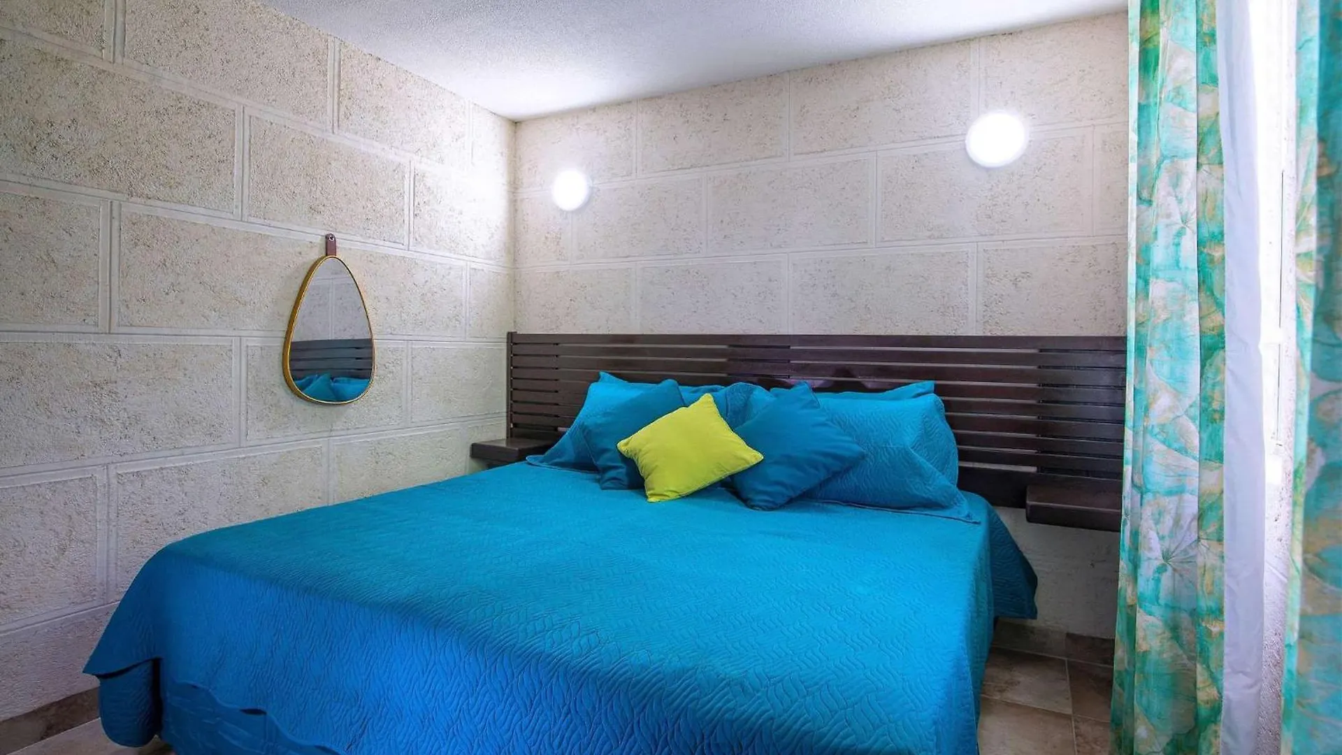 Carambola Hotel With Pool Access, Steps To Beach Christ Church Barbados